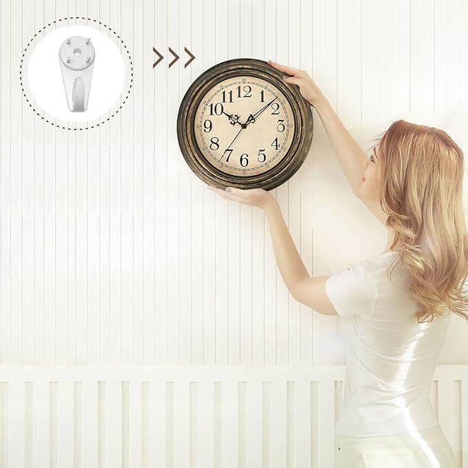Plumeet Small Retro Wall Clock - Image 5