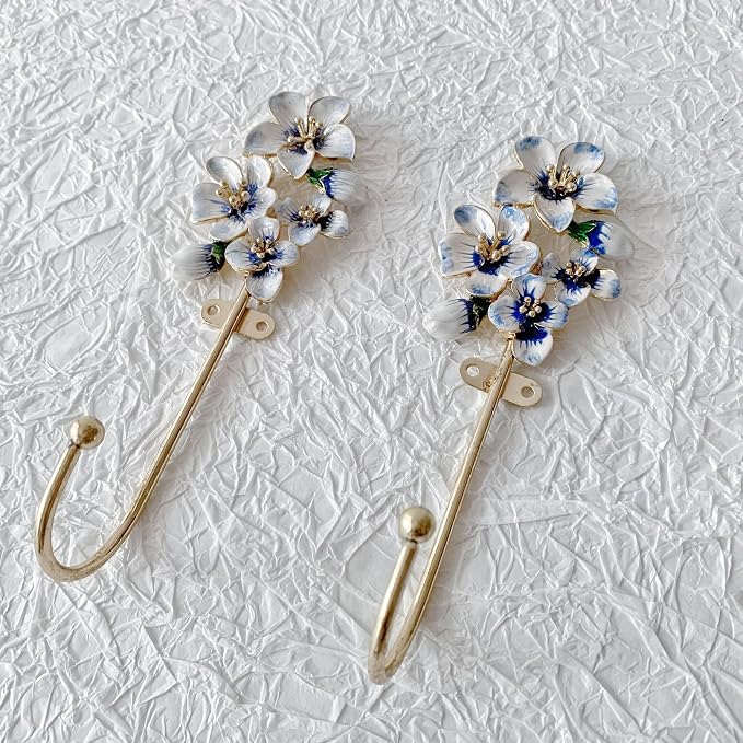 2 Pack Decorative Wall Hooks, Vintage Flower Shaped Metal Wall Hook - Image 3