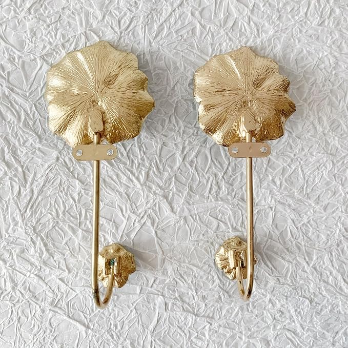 2 Pack Decorative Wall Hooks, Vintage Flower Shaped Metal Wall Hook - Image 4